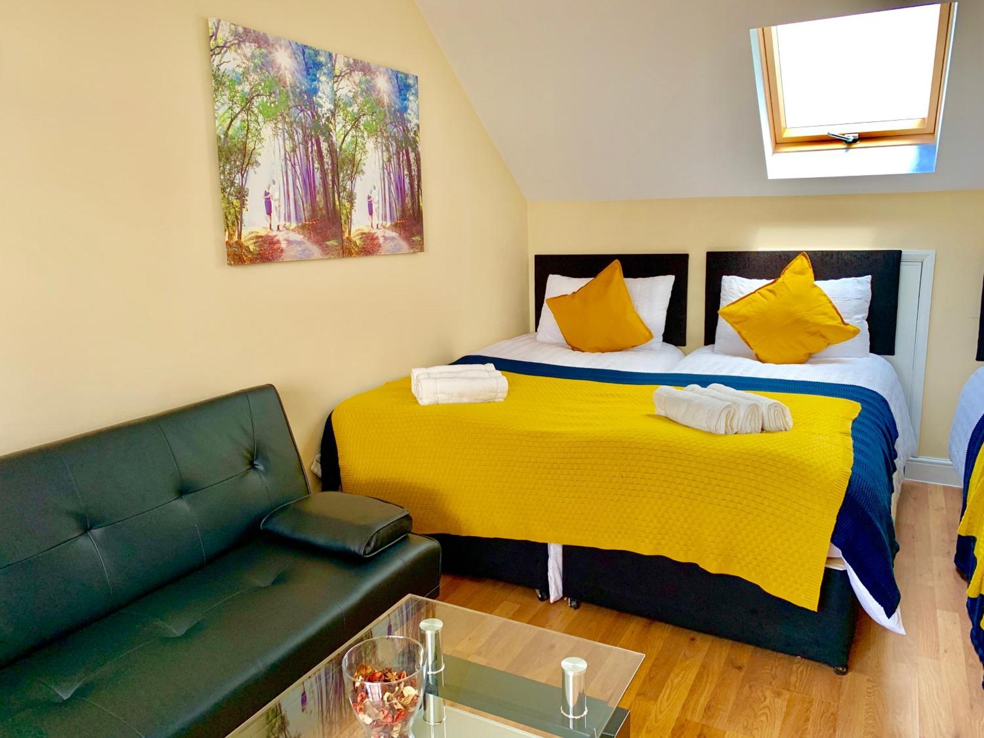London Studio Apartments, Private Bathroom, Kitchenette, Parking, Np7 Ngoại thất bức ảnh