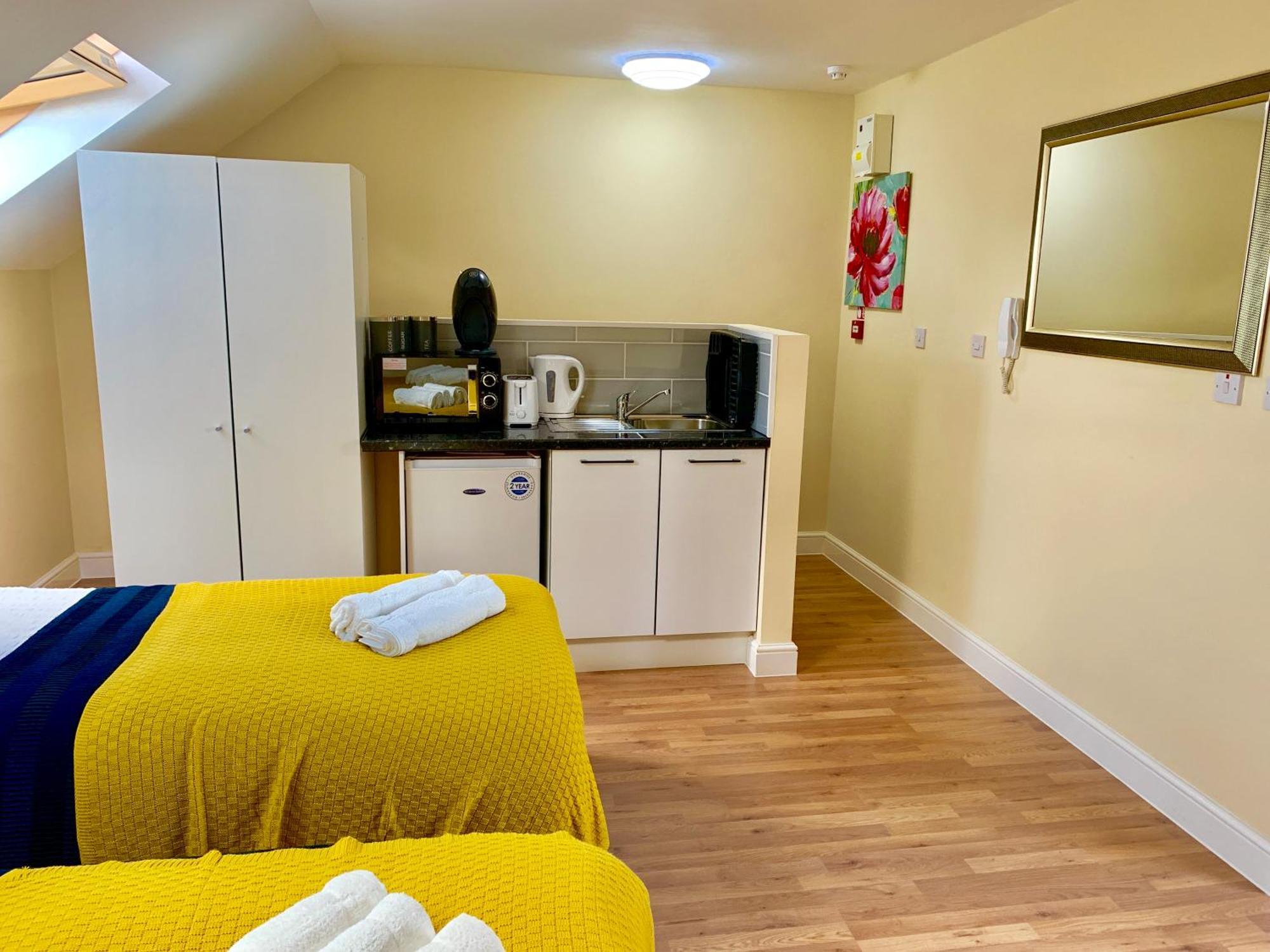 London Studio Apartments, Private Bathroom, Kitchenette, Parking, Np7 Ngoại thất bức ảnh